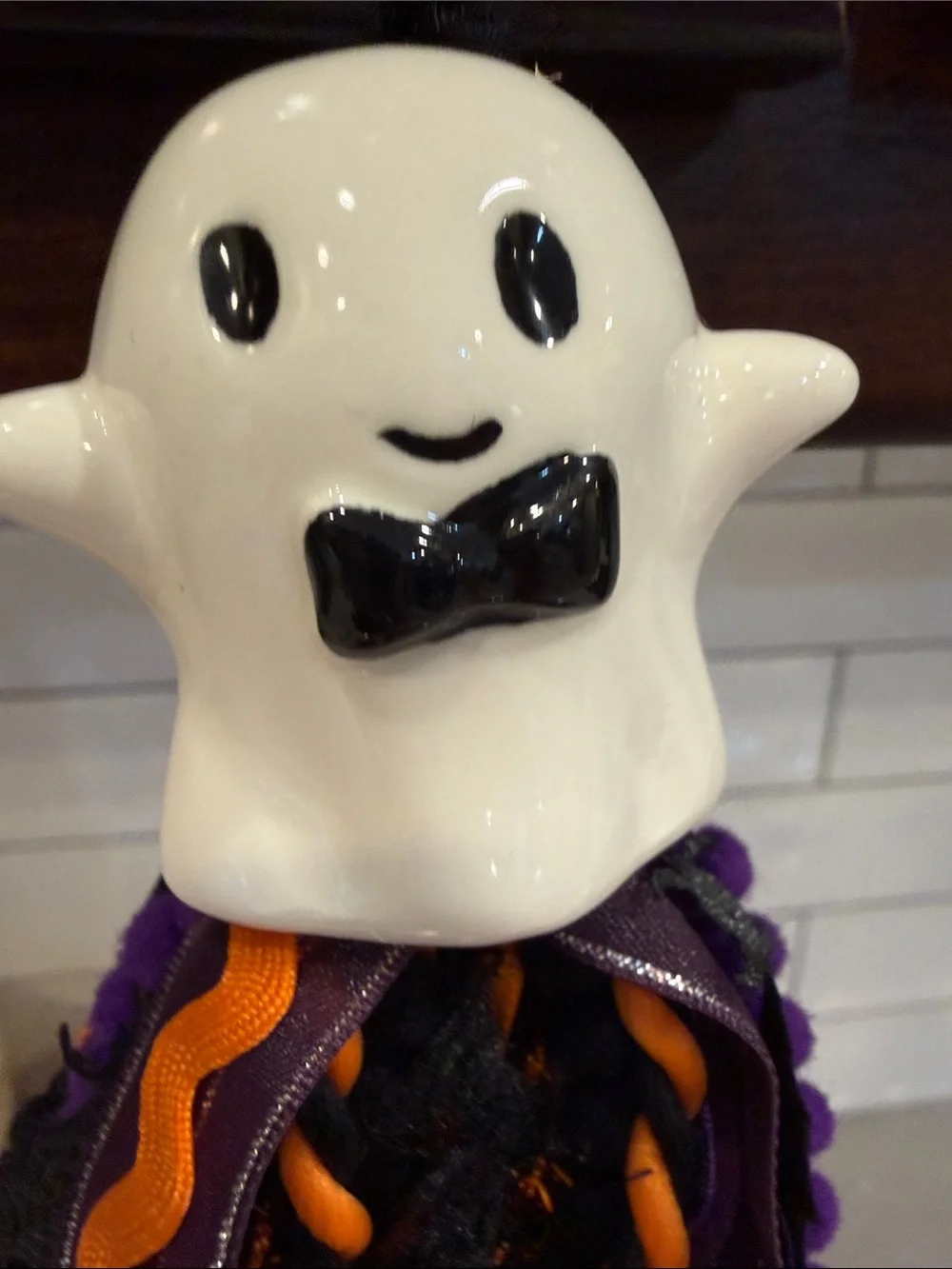 Salt shaker tassel